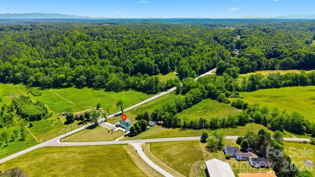4039 Hartland Road, Lenoir, NC 28645