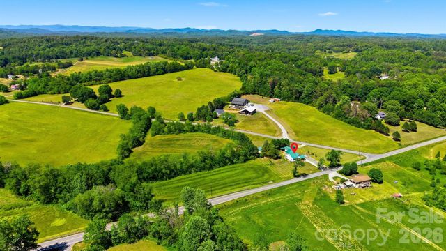 4039 Hartland Road, Lenoir, NC 28645