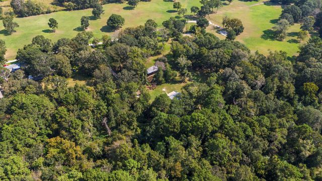 28140 Seven Sisters Road, New Caney, TX 77357