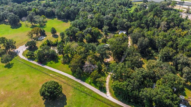 28140 Seven Sisters Road, New Caney, TX 77357