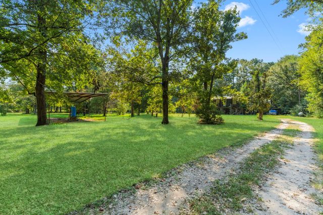 28140 Seven Sisters Road, New Caney, TX 77357