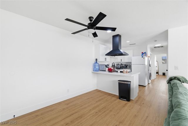 1521 Elizabeth Avenue 4, Las Vegas, NV 89119