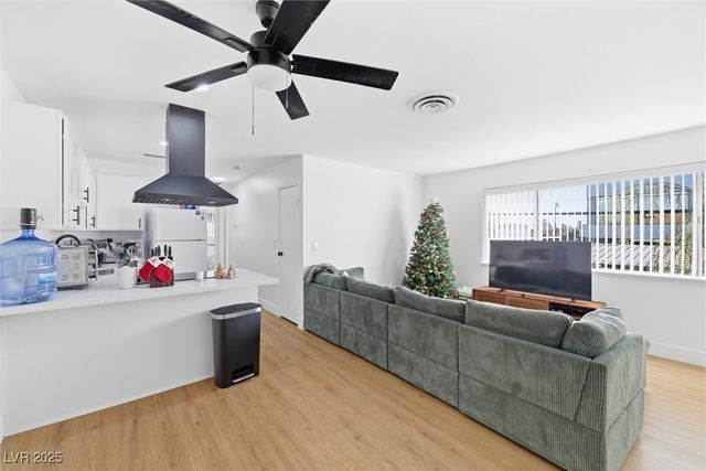 1521 Elizabeth Avenue 4, Las Vegas, NV 89119