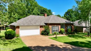 8 Parkview Road, Clinton, MS 39056