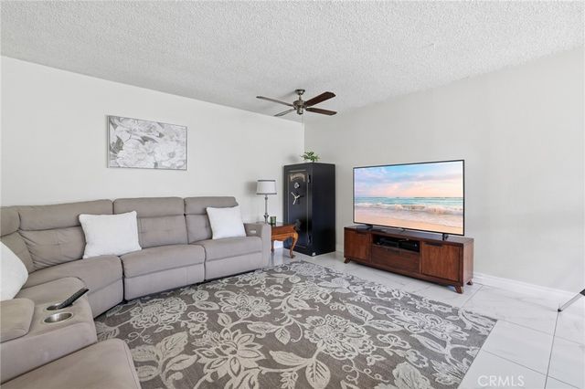 18927 Claycrest, Canyon Country, CA 91351