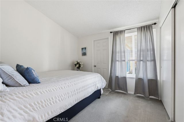 18927 Claycrest, Canyon Country, CA 91351