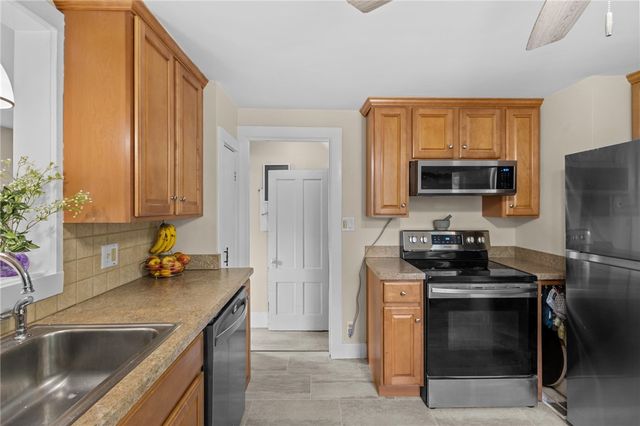 227 Angell Road, Lincoln, RI 02865