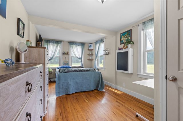 227 Angell Road, Lincoln, RI 02865