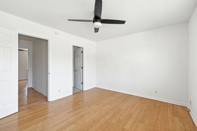 217 Walton Ferry Rd Apt 108, Hendersonville, TN 37075