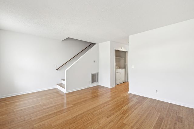 217 Walton Ferry Rd Apt 108, Hendersonville, TN 37075