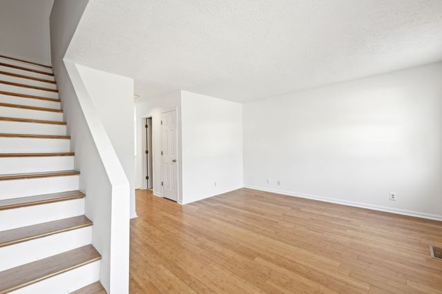 217 Walton Ferry Rd Apt 108, Hendersonville, TN 37075