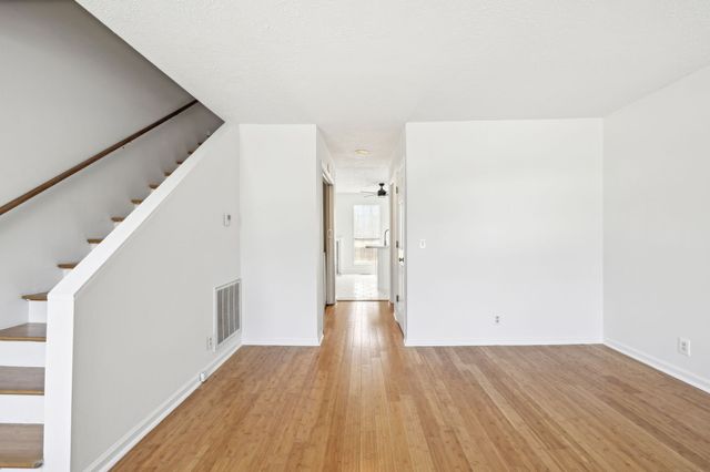 217 Walton Ferry Rd Apt 108, Hendersonville, TN 37075