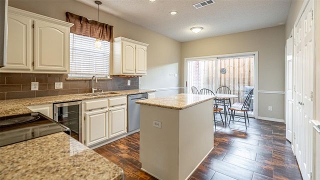 18944 Ravenglen Court, Dallas, TX 75287