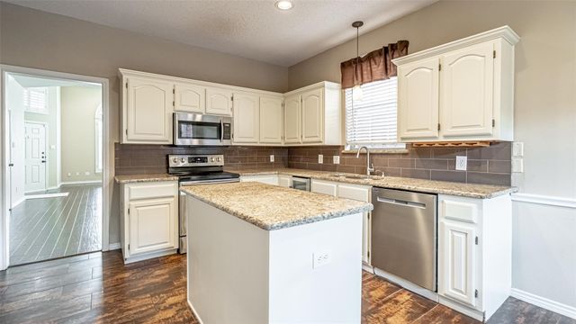 18944 Ravenglen Court, Dallas, TX 75287