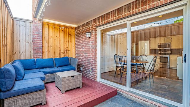 18944 Ravenglen Court, Dallas, TX 75287