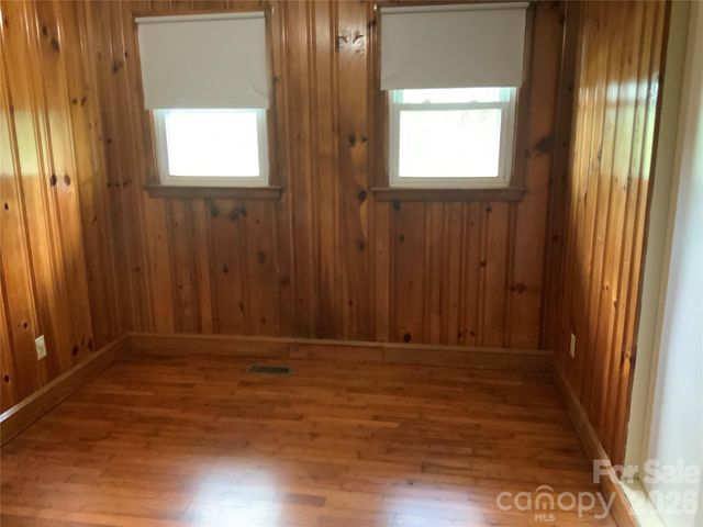 37 HARTSHORN Drive, Candler, NC 28715