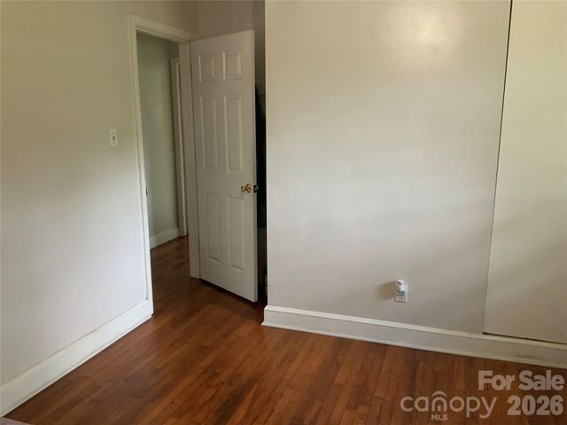 37 HARTSHORN Drive, Candler, NC 28715