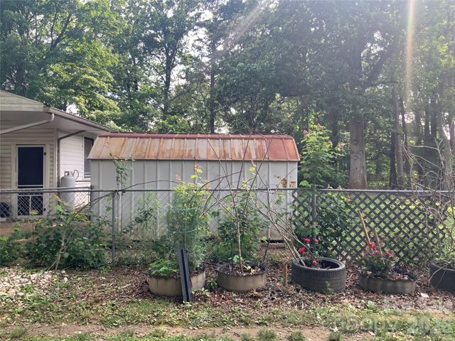 37 HARTSHORN Drive, Candler, NC 28715