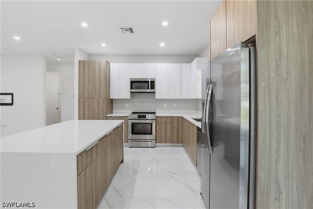4236 16th AVE SE, Naples, FL 34117