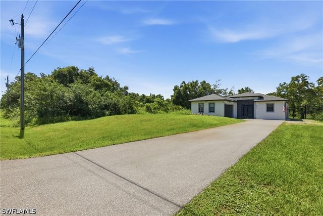 4236 16th AVE SE, Naples, FL 34117