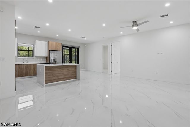 4236 16th AVE SE, Naples, FL 34117