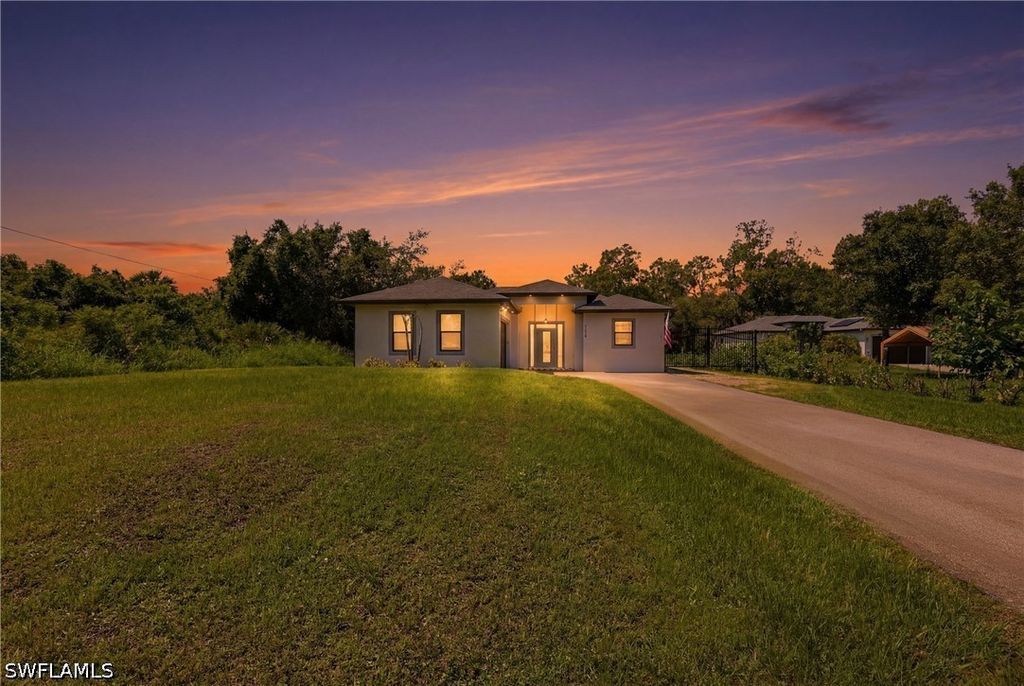 4236 16th AVE SE, Naples, FL 34117