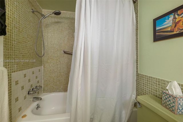 4751 NW 21st St 211, Lauderhill, FL 33313