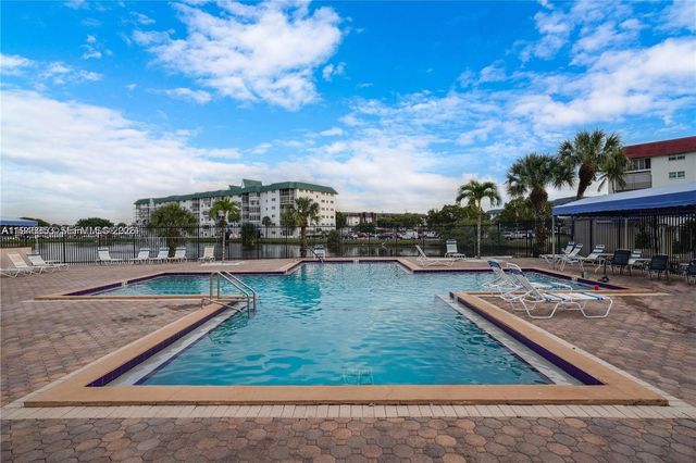 4751 NW 21st St 211, Lauderhill, FL 33313