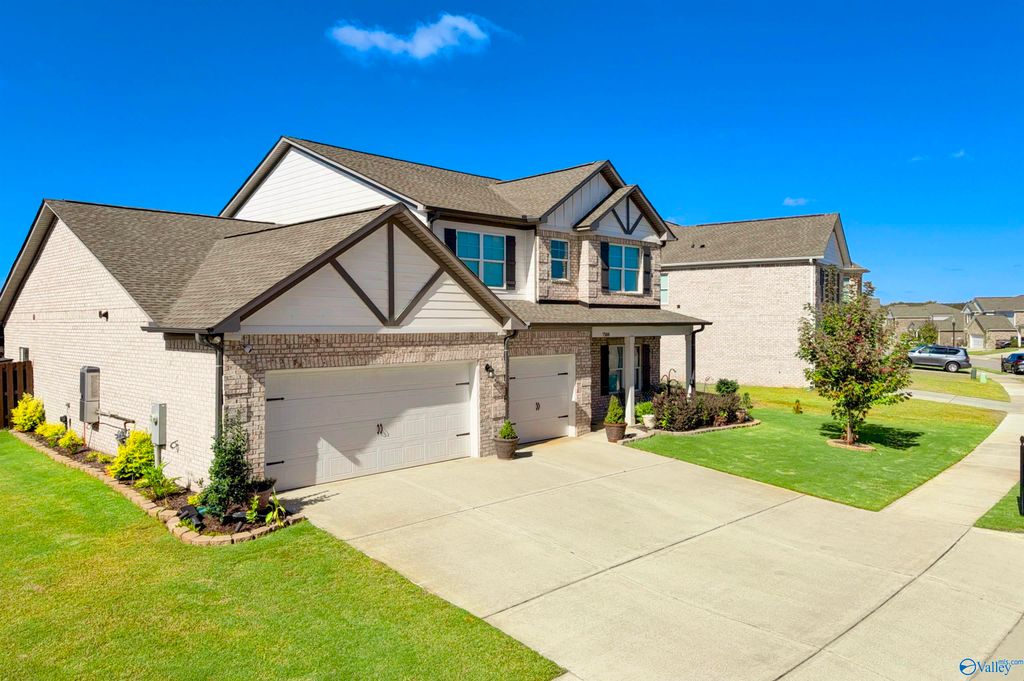 7588 Addison Drive, Huntsville, AL 35806
