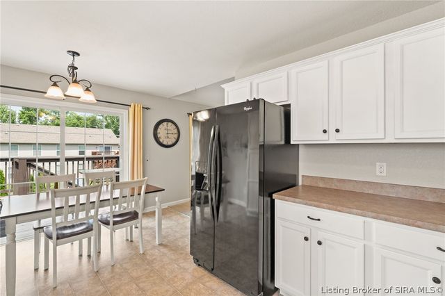1604 Regans Way, Jeffersonville, IN 47130