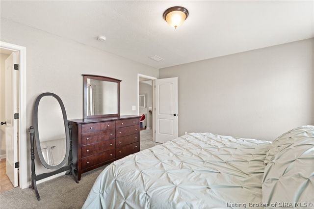 1604 Regans Way, Jeffersonville, IN 47130