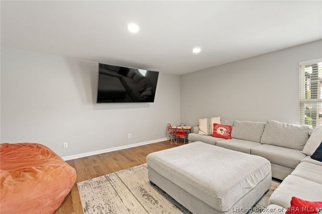 1604 Regans Way, Jeffersonville, IN 47130