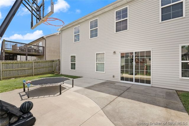 1604 Regans Way, Jeffersonville, IN 47130