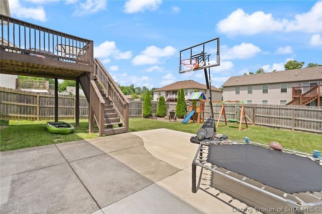 1604 Regans Way, Jeffersonville, IN 47130