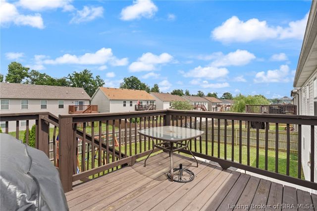 1604 Regans Way, Jeffersonville, IN 47130