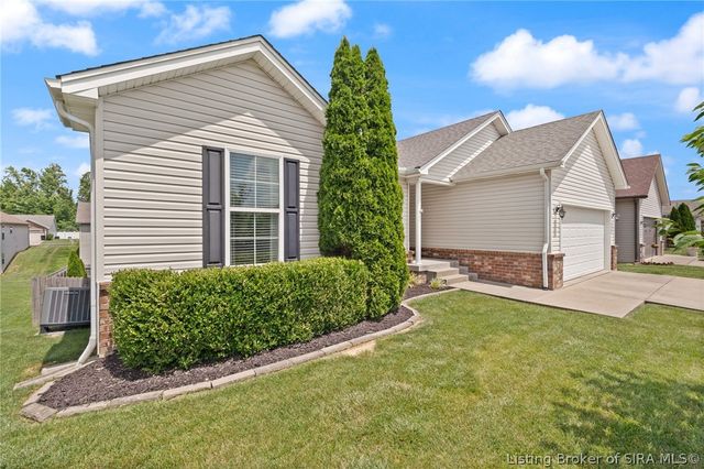 1604 Regans Way, Jeffersonville, IN 47130