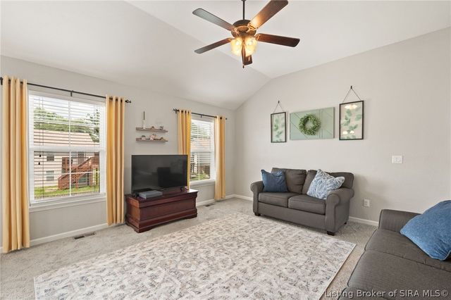 1604 Regans Way, Jeffersonville, IN 47130