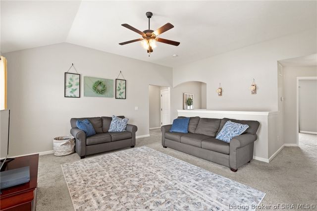 1604 Regans Way, Jeffersonville, IN 47130
