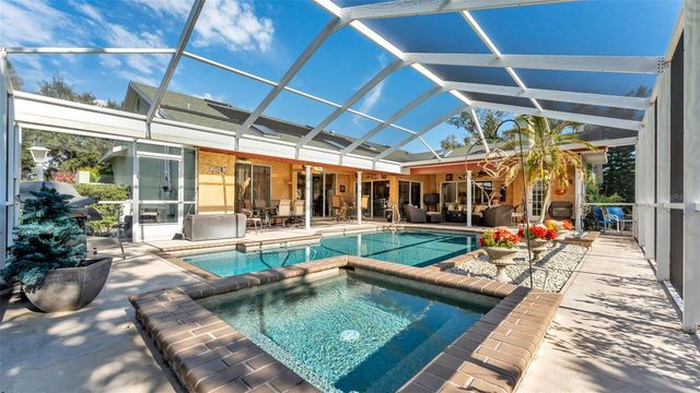 2711 S FAIRWAY DRIVE, Plant City, FL 33566