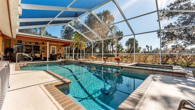 2711 S FAIRWAY DRIVE, Plant City, FL 33566