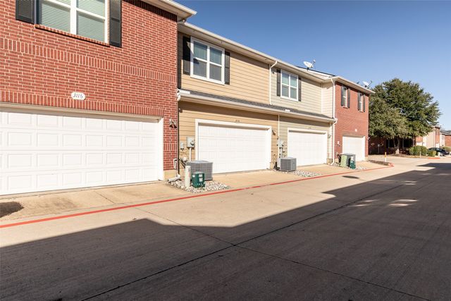 3118 Bedford Road, Bedford, TX 76021