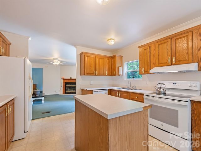 122 Mastiff Hollow Drive, Waynesville, NC 28785