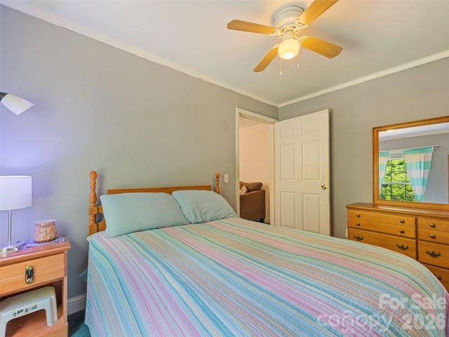 122 Mastiff Hollow Drive, Waynesville, NC 28785