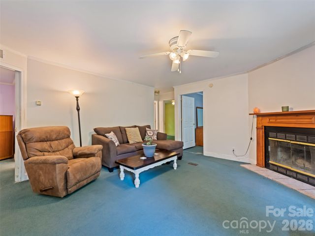122 Mastiff Hollow Drive, Waynesville, NC 28785