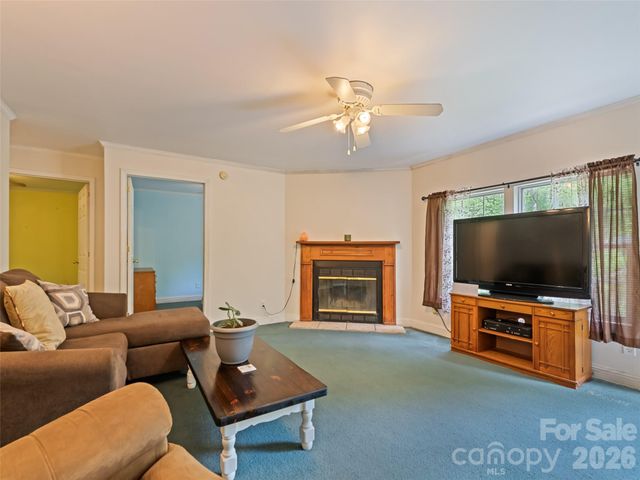 122 Mastiff Hollow Drive, Waynesville, NC 28785