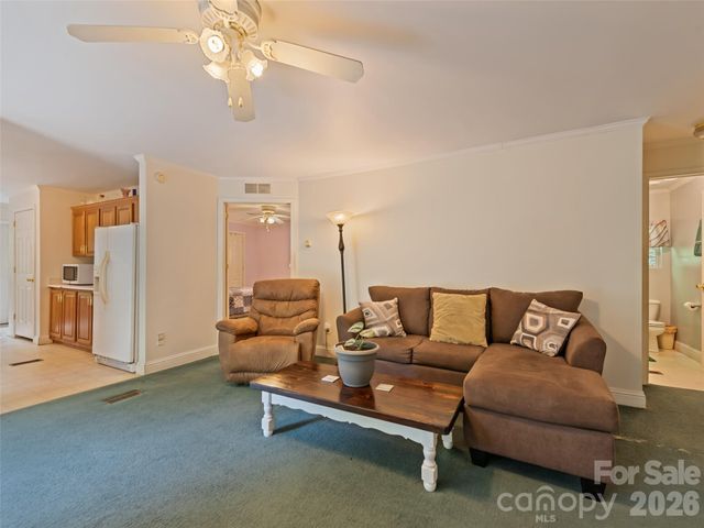 122 Mastiff Hollow Drive, Waynesville, NC 28785