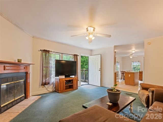122 Mastiff Hollow Drive, Waynesville, NC 28785