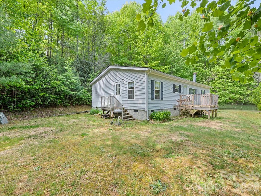 122 Mastiff Hollow Drive, Waynesville, NC 28785