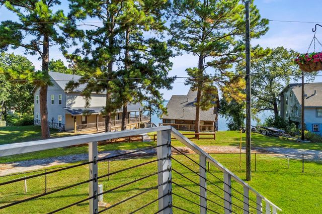 1382 Indian Hill Boulevard, Livingston, TX 77351