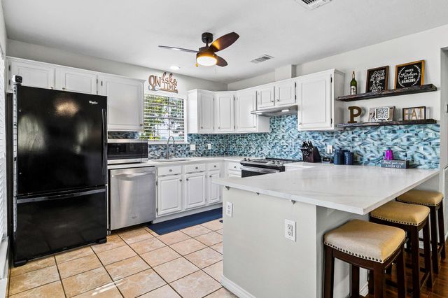 1382 Indian Hill Boulevard, Livingston, TX 77351